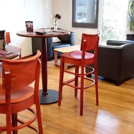 勒莱克胡昂布雷斯特布里特酒店 3* 勒勒莱克凯尔于永
