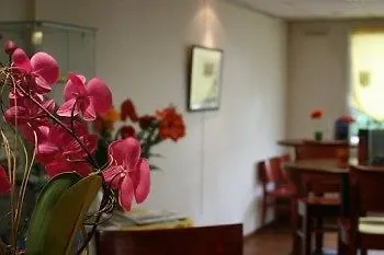 Brit Brest Kerhuon Готель 3*